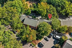 400 Fisher Park Cir, Greensboro, NC 27401 - Photo 34