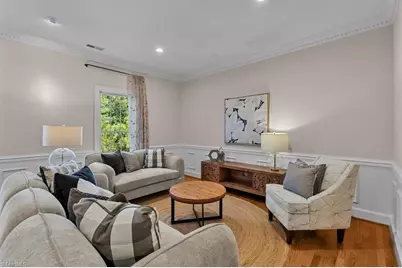 400 Fisher Park Circle #E, Greensboro, NC 27401 - Photo 4