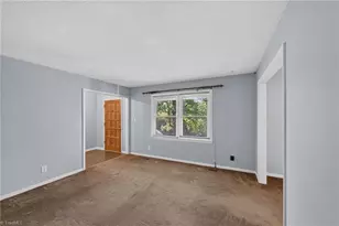 16 Piney Mountain Rd, Chapel Hill, NC 27514 - Photo 6