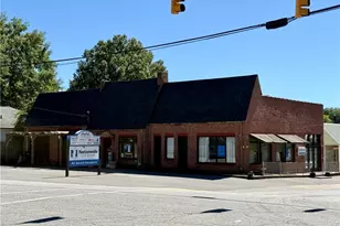 113 Decatur St, Madison, NC 27025 - Photo 1