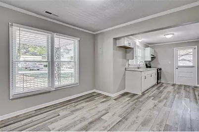 200 W Balfour Avenue, Asheboro, NC 27203 - Photo 6