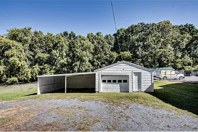 200 W Balfour Avenue, Asheboro, NC 27203 - Photo 18