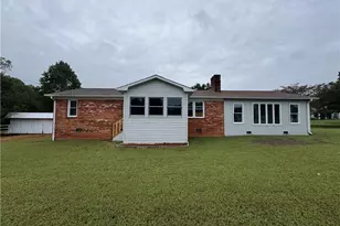 704 Bailey Rd, Winston-Salem, NC 27107 - Photo 2