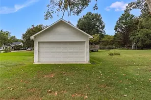 318 S Fayetteville St, Liberty, NC 27298 - Photo 6