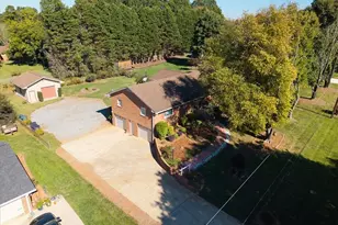 5172 Nicole Rd, Kernersville, NC 27284 - Photo 2