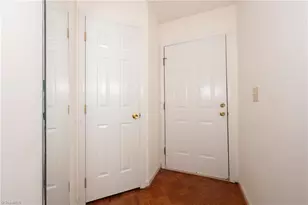 2716 Sawgrass Ct, Winston-Salem, NC 27103 - Photo 2