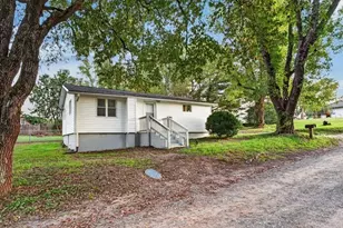 122 Galyean Rd, Mount Airy, NC 27030 - Photo 1