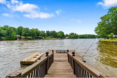 718 Lake Drive 9, Lexington, NC 27292 - Photo 2