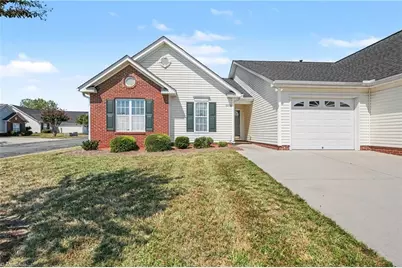 6001 Holland Park Lane, High Point, NC 27265 - Photo 6