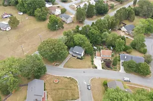 5404 N Oaks Dr, Greensboro, NC 27455 - Photo 32