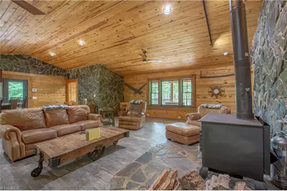 309 Fox Pond Road, Henderson, NC 27537 - Photo 2
