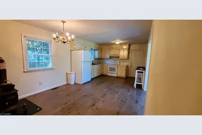 141 Eleanor Avenue, Mount Airy, NC 27030 - Photo 6