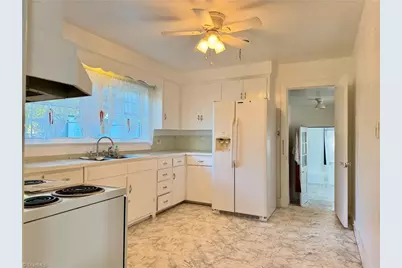 267 Nc Highway 16, Taylorsville, NC 28681 - Photo 8