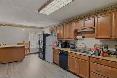 3808 Briarwood Avenue, High Point, NC 27265 - Photo 10