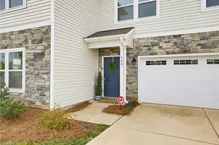 300 Baverhof Ct, Greensboro, NC 27405 - Photo 8