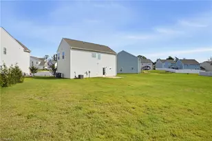 300 Baverhof Ct, Greensboro, NC 27405 - Photo 28