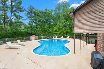 2508 Cottage Place, Greensboro, NC 27455 - Photo 18