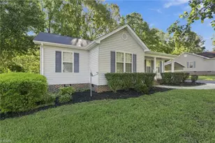 1716 Pine Knoll Ct, Asheboro, NC 27203 - Photo 2