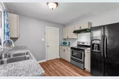 4105 Flagstaff Court, Greensboro, NC 27406 - Photo 10