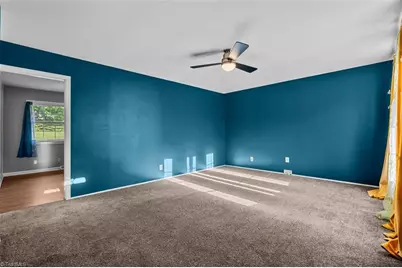 4105 Flagstaff Court, Greensboro, NC 27406 - Photo 4