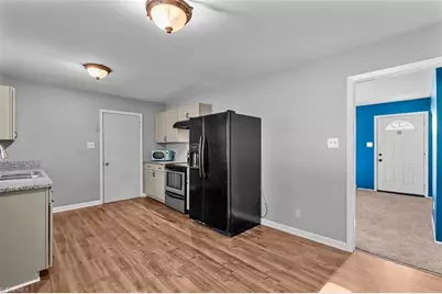 4105 Flagstaff Court, Greensboro, NC 27406 - Photo 8