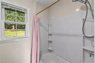 4105 Flagstaff Ct, Greensboro, NC 27406 - Photo 16