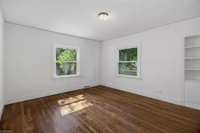 3123 W Friendly Avenue, Greensboro, NC 27408 - Photo 18