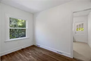 3123 W Friendly Ave, Greensboro, NC 27408 - Photo 10