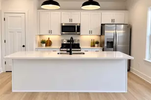 1210 Kristy Pk Ct, Winston-Salem, NC 27107 - Photo 2