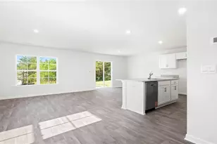 618 Beechwood Cir, Thomasville, NC 27360 - Photo 2