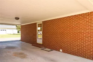 708 Hudson St, Winston-Salem, NC 27105 - Photo 16