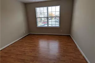 275 Malamute Ln, Greensboro, NC 27407 - Photo 14