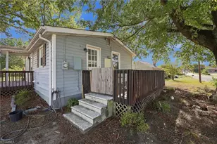 413 New St, Kernersville, NC 27284 - Photo 24