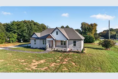 122 Manteo Road, Lexington, NC 27292 - Photo 2
