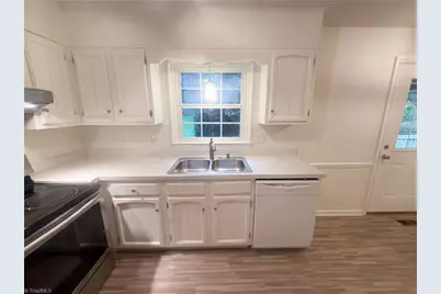 812 Pineburr Road, Jamestown, NC 27282 - Photo 8