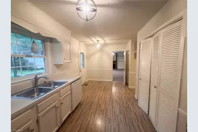 812 Pineburr Road, Jamestown, NC 27282 - Photo 2
