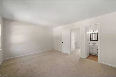 5721 Bramblegate Road #E, Greensboro, NC 27409 - Photo 20