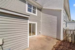 5721 Bramblegate Rd, Greensboro, NC 27409 - Photo 28