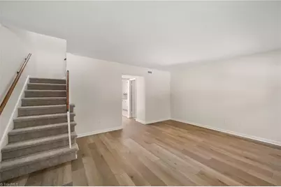 5721 Bramblegate Road #E, Greensboro, NC 27409 - Photo 2