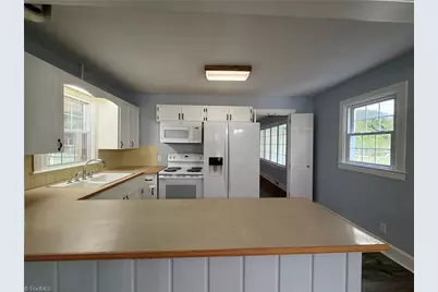 331 Burkewood Drive, Winston-Salem, NC 27104 - Photo 6