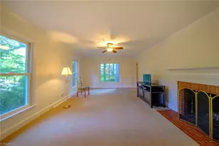 102 Sparger Pl, Greensboro, NC 27455 - Photo 16