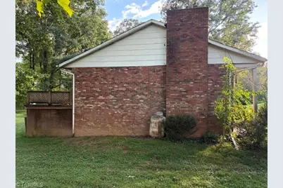 1224 Mountain View Road, North Wilkesboro, NC 28659 - Photo 8