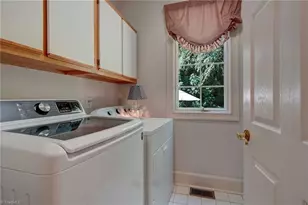 4 Elm Ridge Ct, Greensboro, NC 27408 - Photo 24