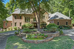 4 Elm Ridge Ct, Greensboro, NC 27408 - Photo 1