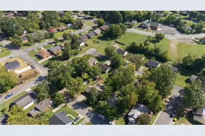 1402 Brown Boulevard, Greensboro, NC 27401 - Photo 26