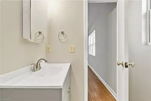 1402 Brown Blvd, Greensboro, NC 27401 - Photo 20