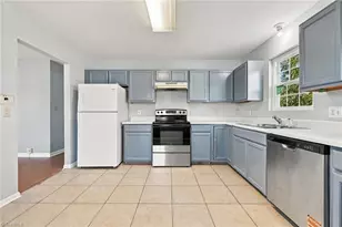 1402 Brown Blvd, Greensboro, NC 27401 - Photo 8