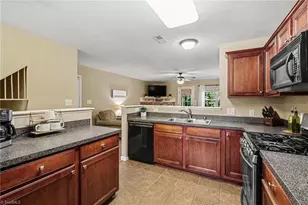 160 Rockbridge Ct, Kernersville, NC 27284 - Photo 10