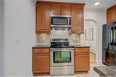 1413 Seminole Drive, Greensboro, NC 27408 - Photo 10