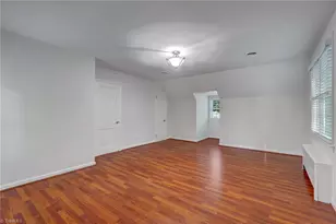 1413 Seminole Dr, Greensboro, NC 27408 - Photo 18